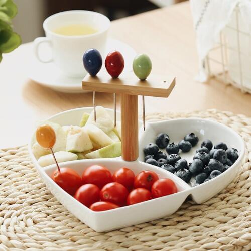 Ceramic Fruit Plate Creative Heart-shaped Grid Tray Home Accessories Living Room Fruit Platter European Snack Tray
