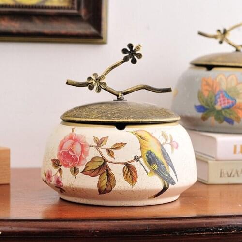 American high quality ceramic ashtray with cover creative new Chinese living room desktop storage box modern simple ornament