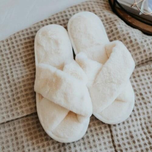 Winter Autumn Home Cozy Women Fur Slippers Faux Furry Cross Strap Flat Slip on Indoor Non Slip House Slides Ladies Shoes Female