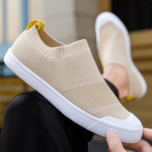 Fashion Mens Sneakers Breathable Damping Running Shoes Sports Shoes Women Casual Shoes Thick Sole Walking Shoes Chaussure