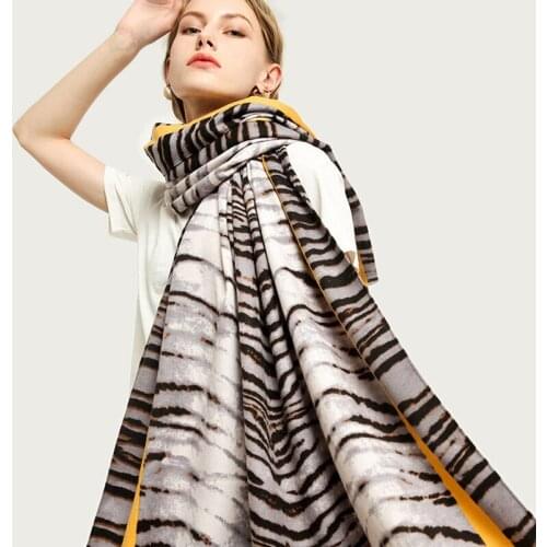 Spring New Soft Cotton Scarf Wrap Women Fashion Tiger Pattern Design Large Shawl Stole [6779]