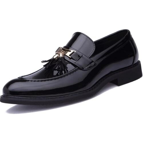 2021 Classic Business Mens Dress Shoes Fashion Men Shoes Patent Leather Wedding Shoes Men Slip on Office Shoes for Men lofers