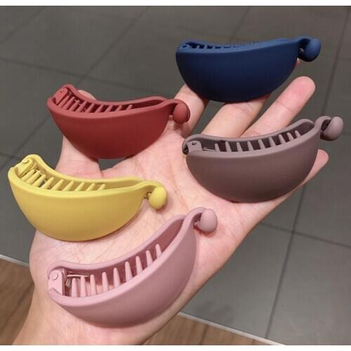 High Quality Candy Colors Banana Shape Hair Claws Hair Clips Women Girls Sweet Ponytail Holder Hairpins Hair Accessories Gifts