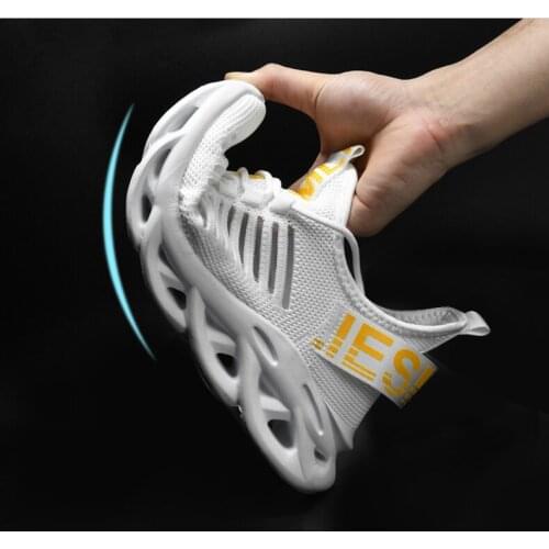 Sneakers Men Lightweight Blade Running Shoes Shockproof Breathable Male Sports Black White Height Increase Platform Walking Gym