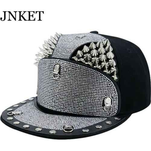 JNKET New Punk Artificial Diamond Hip Hop Caps Men Women‘s Rivet Baseball Cap Snapbacks Hats Flat Brim Cap Sunhat Casquette
