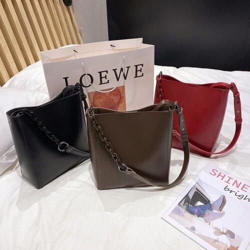 Womens Bags Are Easy To Take Large-capacity Bucket Bag 2021 New Mother-and-child Shoulder Bag Big Bag Retro Woman Messenger Bag