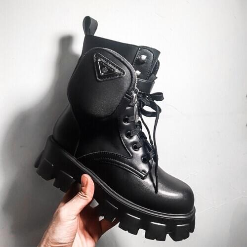 2020 Autumn/winter Martin Boots womens thick-bottomed purse bag of personality belt buckle boots pockets black platform shoes