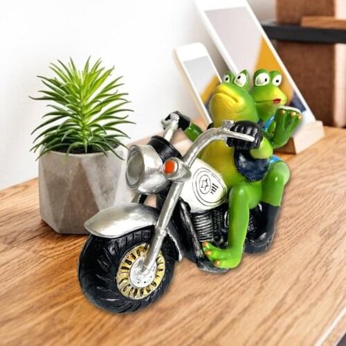 Biker Frog And His Old Lady Figurine Garden Frog Resin Cowboy Frogs Riding Motorcycle Miniature Desk Sculpture