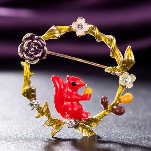Zlxgirl Jewelry Cute carton squirrel mens brooches wedding jewelry vintage animal scarf pins new year mens hijab pins