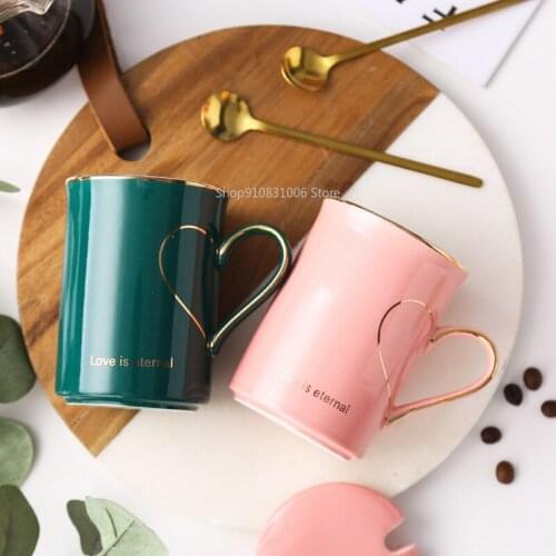 Creative cup personality ceramic couple to love mug with hand salute set