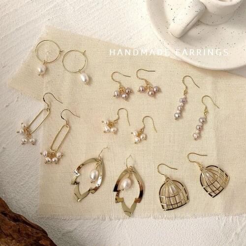 Drop Earrings for Women Fashionable Natural Fresh Water Pearl Simple Pendant Earrings Light Luxury Retro Jewelry Wholesale