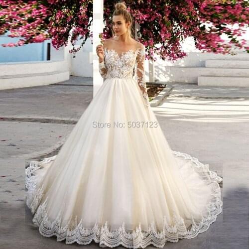 Light Champagne Ball Gown Wedding Dresses Off the Shoulder Long Sleeves Sheer Back Lace Appliques Court Train Vestido De Noiva