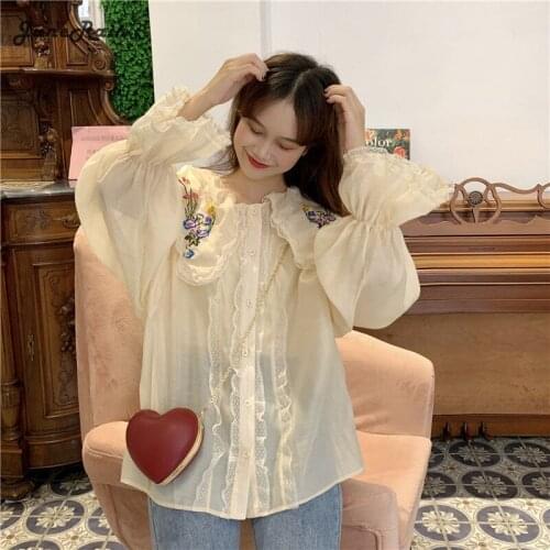 Vintage Embroidery Loose Doll collar Long Sleeve Blouse Teen Girls Student Casual Sweet Trumpet Sleeve Shirt Tops Preppy Style