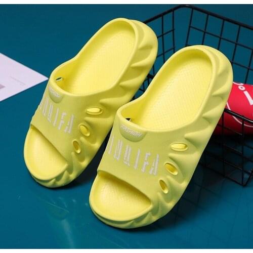 2021 Summer New Womens Flip Flops Thick-soled Slippers Mens Large Size Fashion Trend Non-slip Beach Shoes