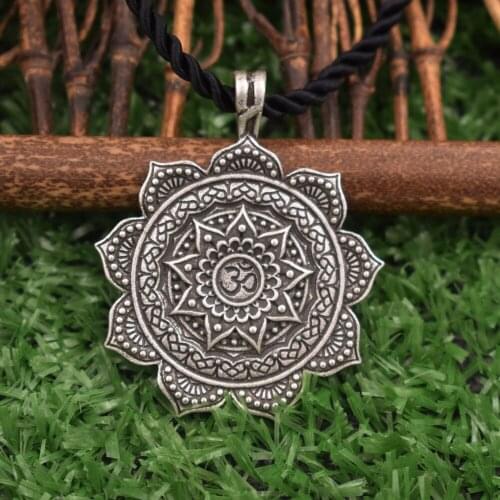 Viking Necklaces Flower of Life Dome Sacred Geometry Women Om Yoga Chakra Pendant Mandala Fashion Choker Jewelry