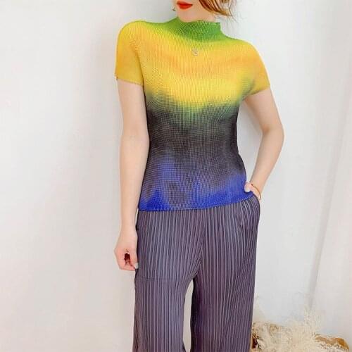 Pleated Printed T-shirt 2021 Summer New Women Yellow Short Sleeve Half-high Collar Blouse Womens Pleated Shirt E293