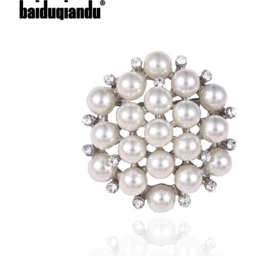 Baiduqiandu New Arrival Elegant Simulated Pearls Flower 35mm x 35mm Small Brooch Lapel Pins