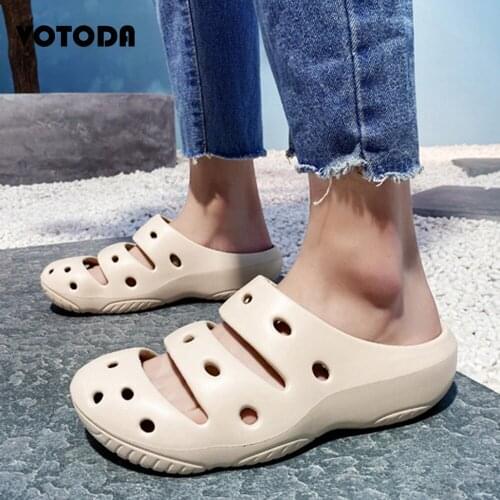 Summer Casual Shoes Men Sandals Soft Foam Runners Sliders Couple Beach Slippers Men‘s Swimming Sandal Designer Hole Flip Flops
