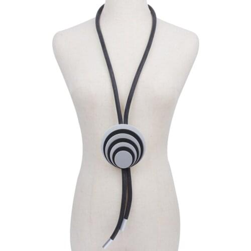 YD&YDBZ Round Metal Pendant Statement Necklaces Ladies Ethnic Style Match Clothes Necklace Gothic Handmade Jewelry Sweater Chain