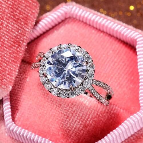 Huitan Gorgeous Big Crystal Cubic Zirconia Rings Women Wedding Bands Jewelry Modern Design Bridal Marriage Party Eternity Ring