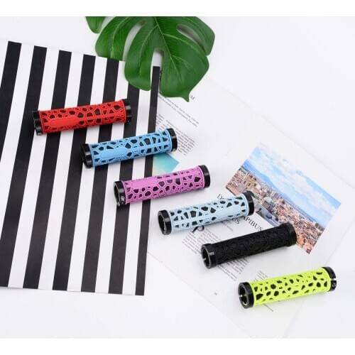 Ultraight Bicycle Handlebar Mountain Road Cycling Grip Anti Skid Rubber Bike Handlebars Cover End with 2 Locks Bike Part