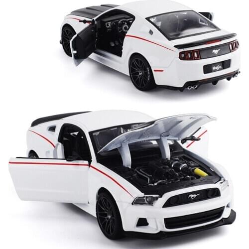 1:24 high simulation Mustang alloy sports car model,3-door classic toy car,collectible ornaments,free shipping