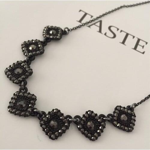 New Fashion Black Color Short Necklace Black Color Stone Paving on Square Pendant 7 Square Pendant Charm Necklace