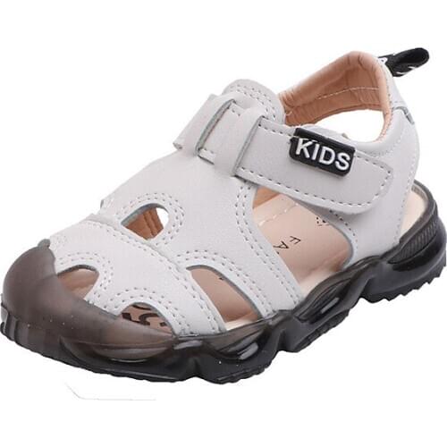 2021 New Summer Boys Sandals Childrens Baotou Anti-kick Hole Sandals Kids New Non-slip Soft Bottom Boys Beach Casual Shoes