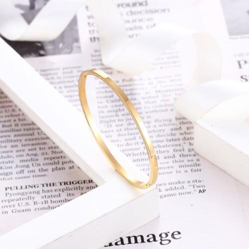 Classic Simple Smooth Woman Bangles& Bangles Top Quality Titanium Steel Jewelry Wholesale Gold Color Bangle For Women Gifts