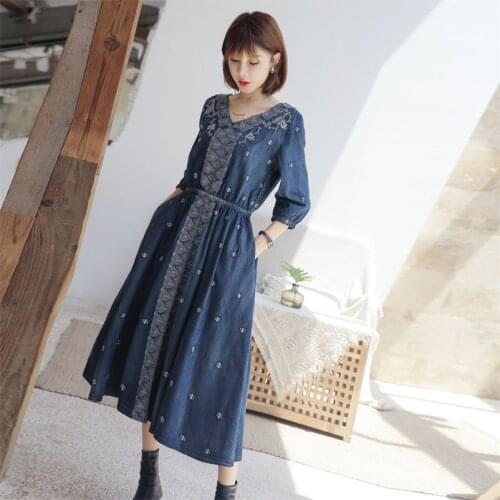 Autumn Embroidery Women Denim Dress Q2110 Vintage Half Sleeve Girls Dresses V neck Loose Spring Female Dress Vestidos