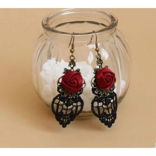 2017 Gothic Dangle Earrings Medieval Retro Vampire Silk Red Rose Lace Elegant Party Costume Ball Drop Earrings Women Jewelry