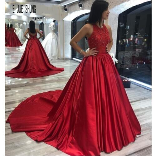 E JUE SHUNG Red Beaded Wedding Dresses Halter Neck Appliques Sexy Backless Wedding Gowns vestido de noiva Satin Bridal Dresses