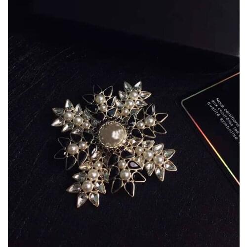 Brand Fashion Jewelry Vintage Camellia Flower Style Brooch Sweater Brooche Flower Pearl Fashon Camellia Brooches