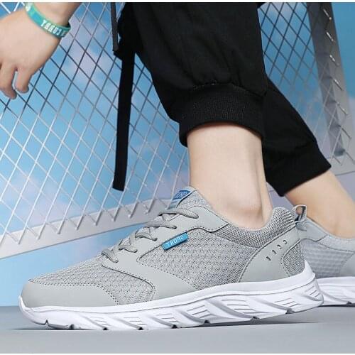 2021 Summer New Mens Sports Shoes Lightweight And Comfortable Running Shoes Outdoor Sports Shoes Brand Laces Tenis Feminino