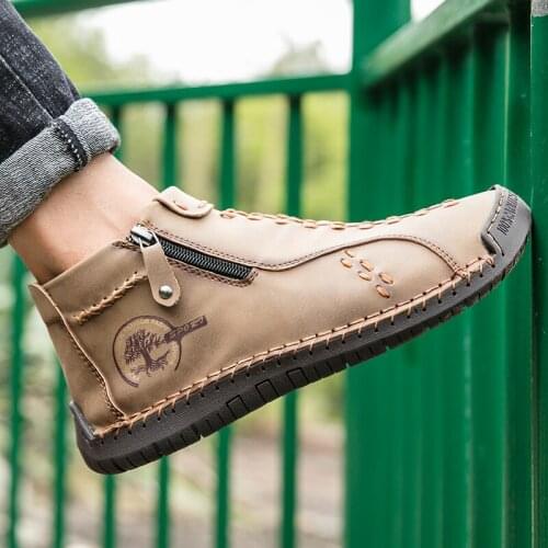 2021 Brand Men Boots Fashion Leather Ankle Boots Outdoor Waterproof Short Boots Luxury Classic Slip On Motorcycle Boots Big Size