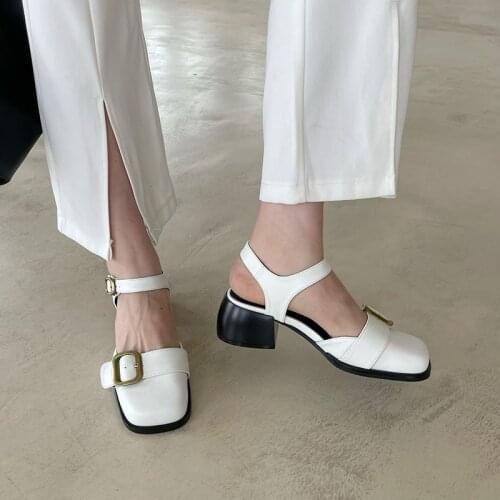 New Summer Sandals Metal Buckle Strap Beach Sandals Cool Ladies Footwear Concis e OL Office Lady Shoes Shallow Dress Party Pump