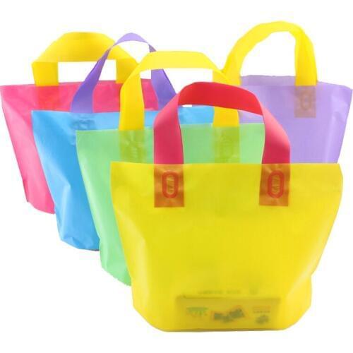 Plastic Shopping Bags Packaging Plastic Gift Bag With Handle Colors Clothes Wholesale Party Wedding 50Pcs/Lot Packing