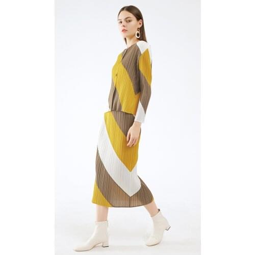 HOT SELLING Miyake The new fold long sleeve Single-breaste o-neck coat + pleated skirt Stripe printing suit IN STOCK