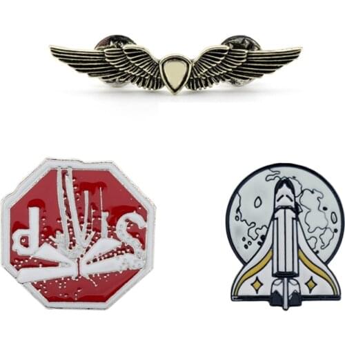 The Last Of Us 2 Ellie Brooch Pins Ellie Wings Breastpin Tlou Rocket Spaceship Lapel Pin брошь Cosplay Pins On Backpack