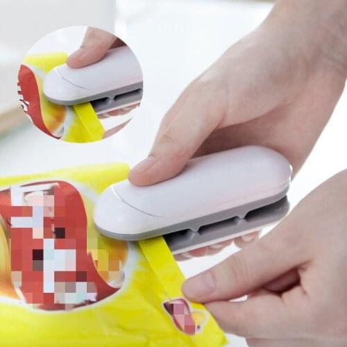 Kitchen Accessories Mini Sealing Machine Portable Heat Sealer Plastic Package Storage Bag Handy Sticker and Seals for Food Snack