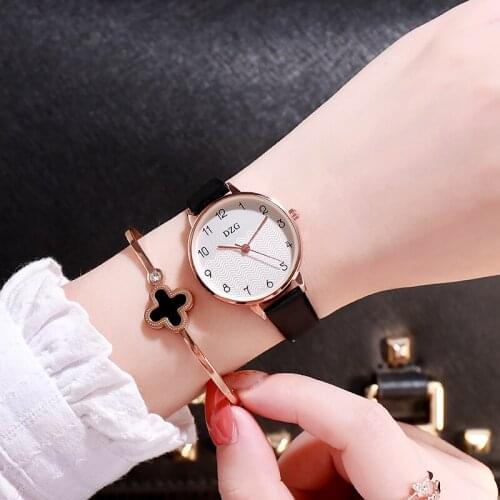 Hot new products ladies trendy leather strap watches simple digital watch ladies casual fashion quartz watches