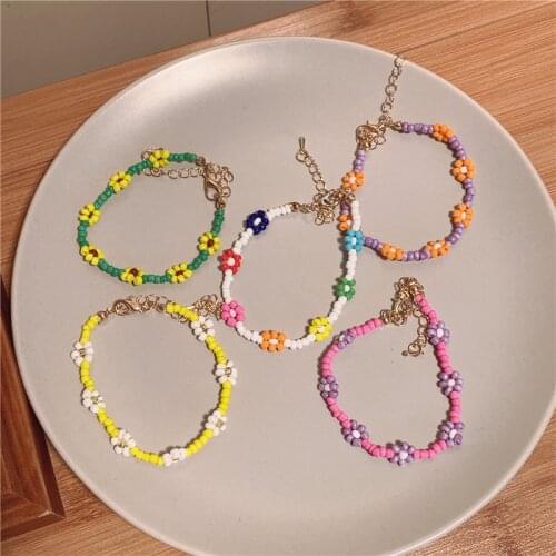 FFLACELL 2021 Korean Version Of The New Summer Vitality Small Daisy Flower Beaded Bracelet Women Girls Party Gift