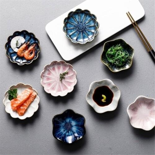 Creative Sauce Dish Japanese Ceramic Flower Plate Seasoning Soy Sauce Bowl Vinegar Ketchup Dishes Decoration Home Tableware 1pc