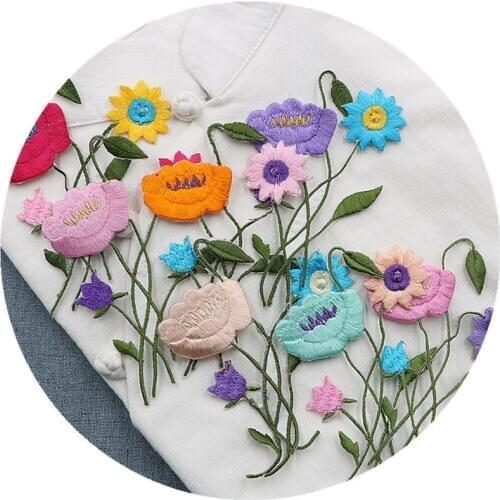 New Beautiful Floral Flower Embroidered Patches for Clothes 3D DiY Sew On Floral Appliques High Quality Clothing Badges Decor