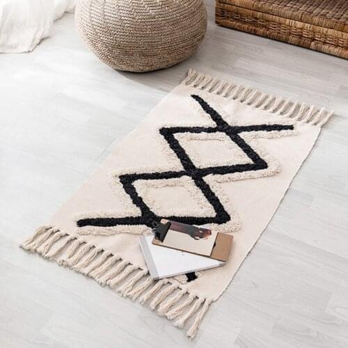 Retro Boho Hand Woven Tassel Carpet Farmhouse Rug Bedside Rug Geometric Floor Mat Living Room Bedroom Carpet Home Decor