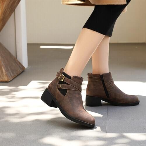 PU Leather Ankle Boots Women Autumn Winter Cross Strips buckle rivet Vintage Punk Boots Ladies platform Boots Booties mujer34 35