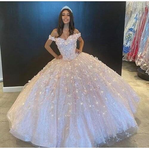 2021 Sparkly Quinceanera Dresses Lace Appliques Ball Gown Prom Dresses Off Shoulder Sweet 16 Dress