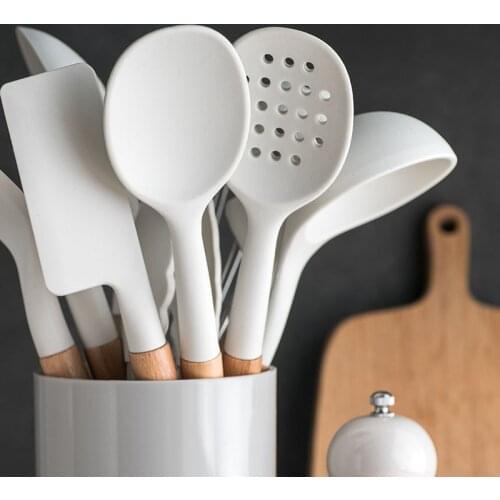 Silicone Kitchen Cooking Tools Set Cook Utensils Kit Non-stick Cookware Wooden Handle Kitchenware Spatula Shovel Baking Gadgets