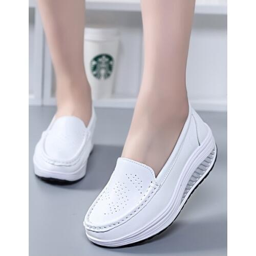 2021 Hot NEW Style Spring Leather Mother Casual Woman Shoes Swing White Nurse Breathable Shoes Slip-resistant Wedges Platform
