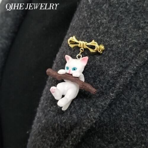 Cat Brooch Cat on Branch Cute Kitty Jewelry Sweater Cardigan Accessories Women Child High Quality New 2021